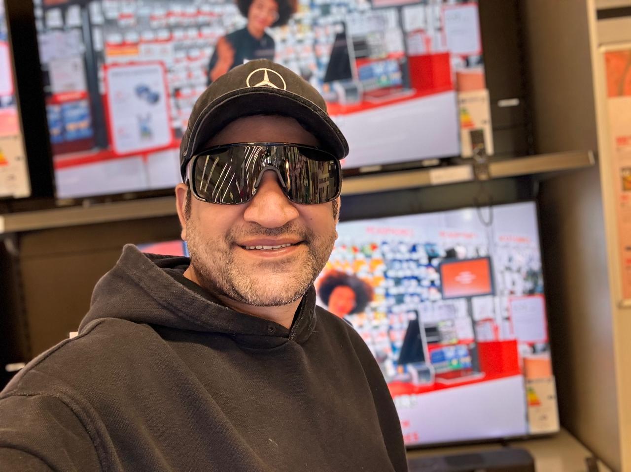 Karan Taneja, Co-Founder · 24/7 Resident Director